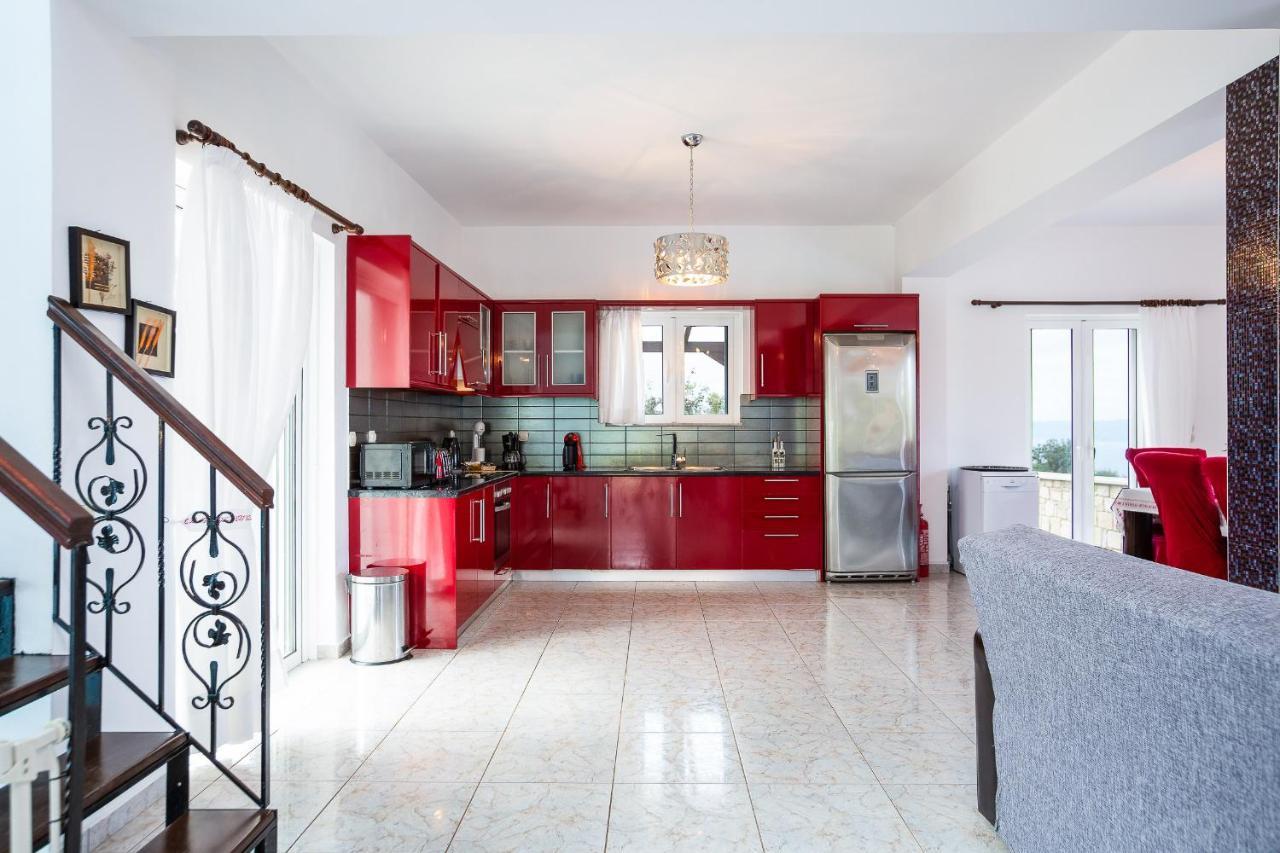 Ekaterini Vip Villa